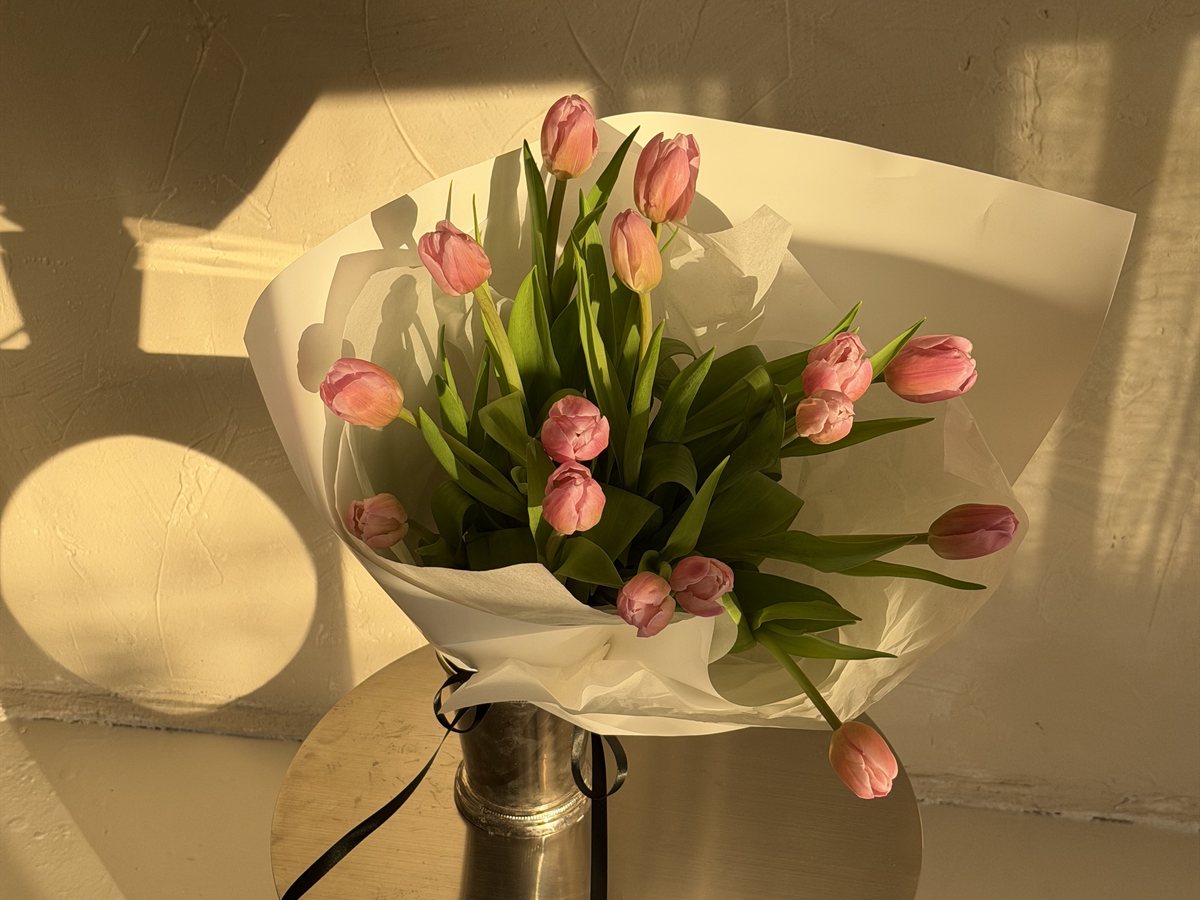 Flower Subscriptions & Deliveries