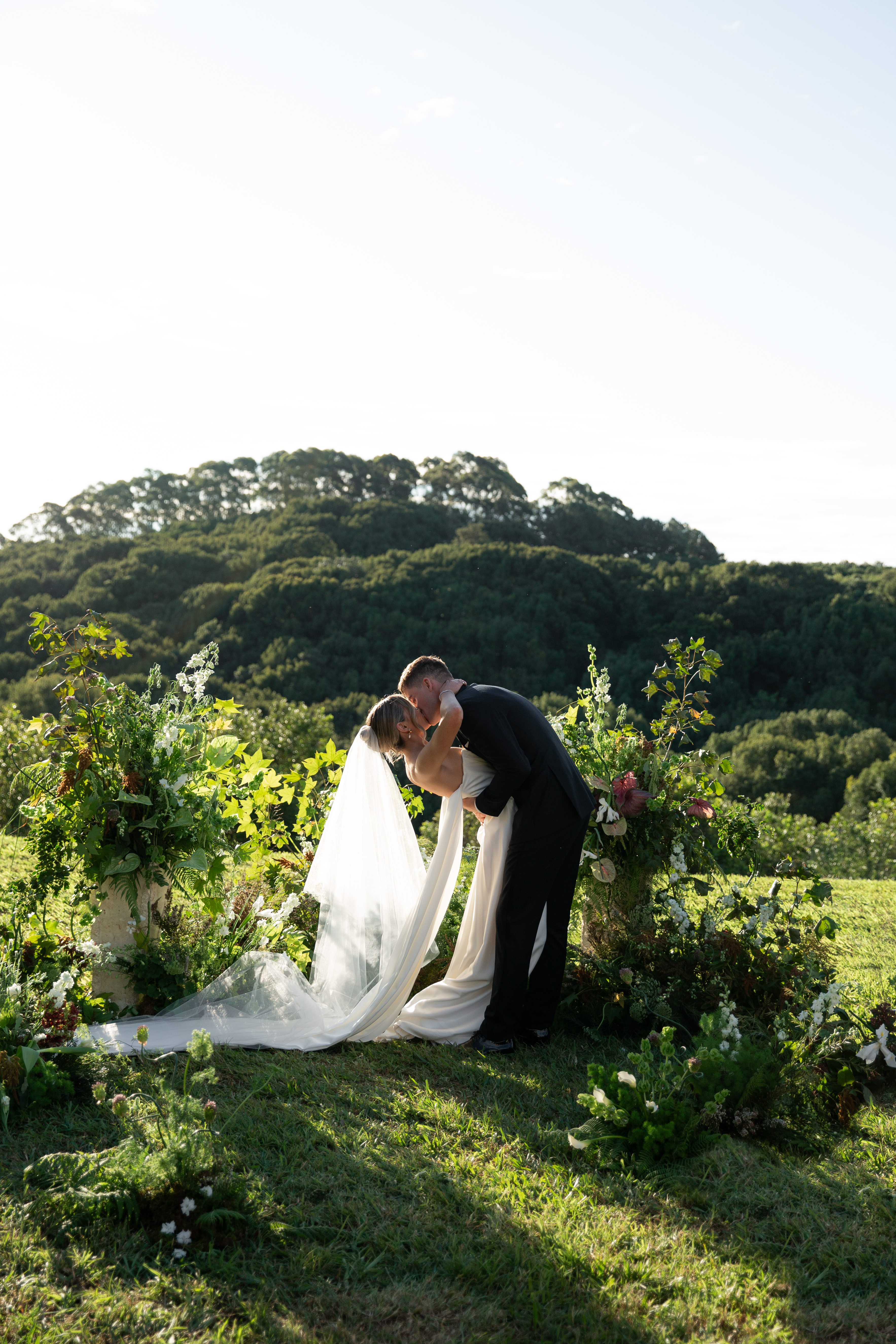 Fontana Floral &mdash; Nutting Hill Villa wedding Byron Bay hinterland ceremony